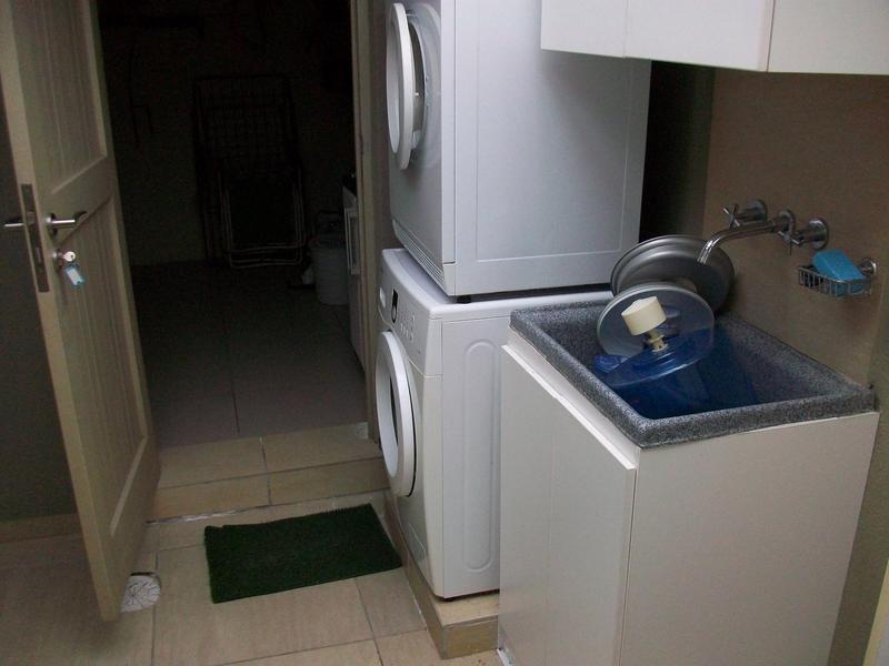 3 Bedroom Property for Sale in Hartenbos Landgoed Western Cape